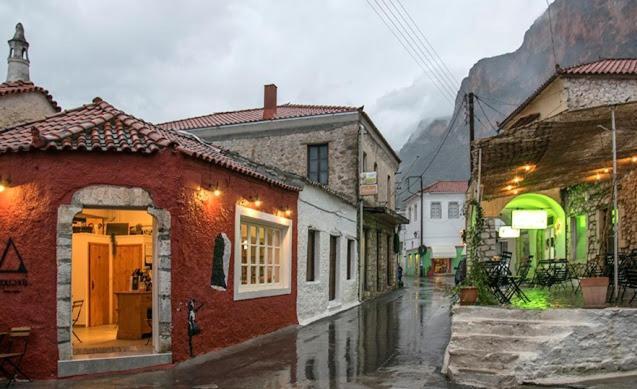 Mitropoli'S Home Leonídion Buitenkant foto